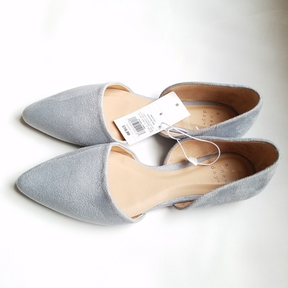 NWT Pointed Toe Closed Back Flats-6 - Picture 4 of 4